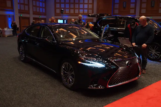 Lexus LS XF50